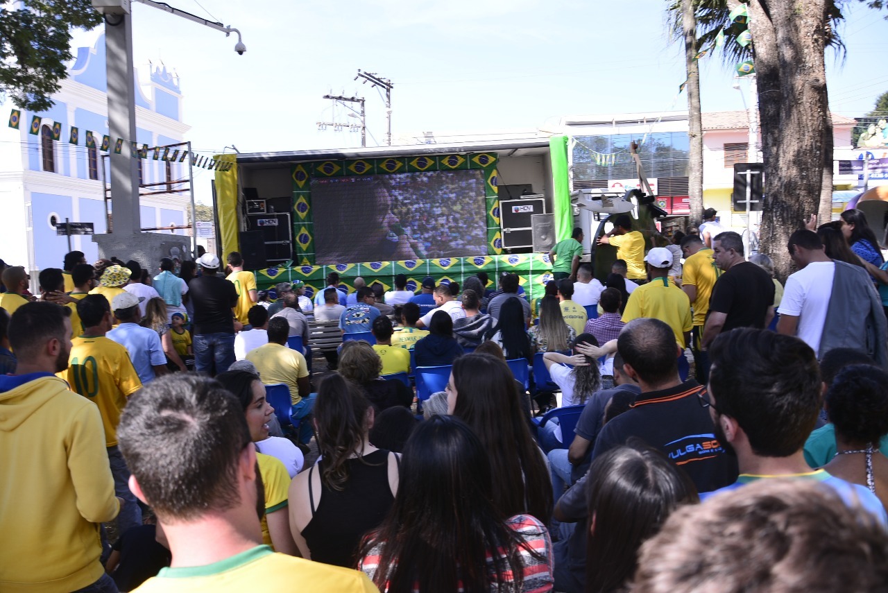 Prefeitura de Jequié disponibilizará telão de alta definição para população  assistir aos jogos do Brasil na Copa do Mundo