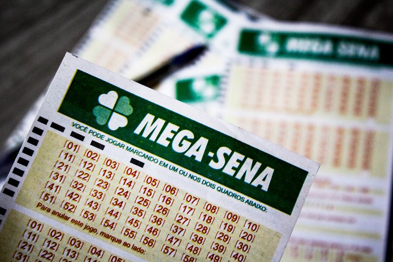 Mega-Sena acumulada em R$ 50 milhões; saiba como jogar on-line